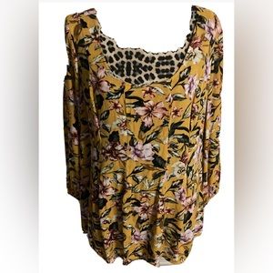 Torrid Womens Blouse Size 1 Floral Green Long Sleeve Tunic Rayon Spandex Stretch